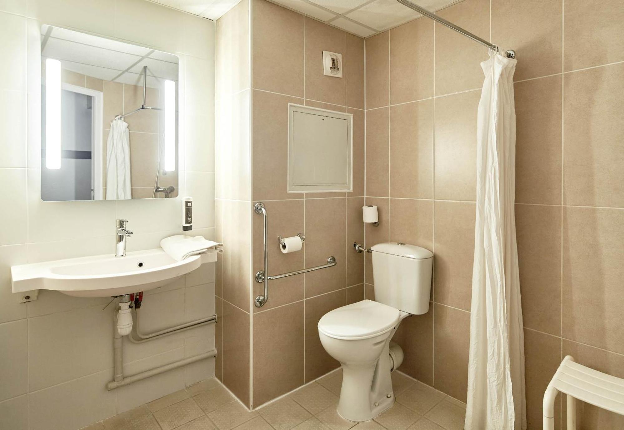 B&B Hotel Evry Lisses 2 エクステリア 写真
